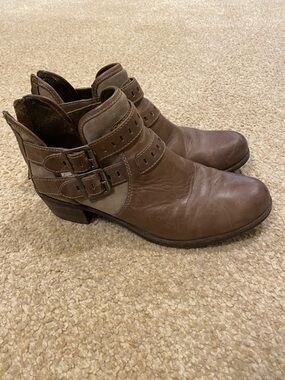 UGG Patsy Moto Boots 8.5 Brown Leather Shearling Lining